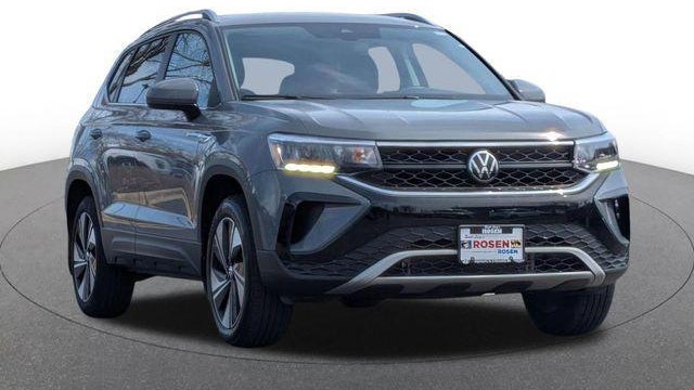 Preowned 2024 Volkswagen Taos SE 4Motion for Sale