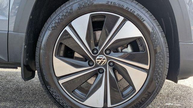 2024 Volkswagen Taos SE 4Motion