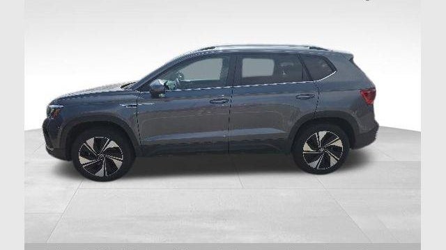 Preowned 2024 Volkswagen Taos SE 4Motion for Sale