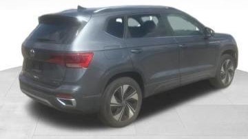2024 Volkswagen Taos SE 4Motion