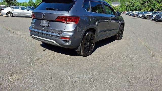 2024 Volkswagen Taos SE 4Motion