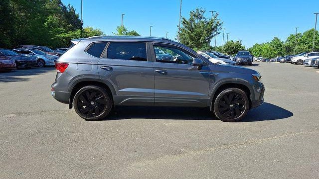 2024 Volkswagen Taos SE 4Motion