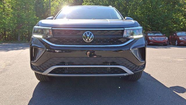 2024 Volkswagen Taos SE 4Motion