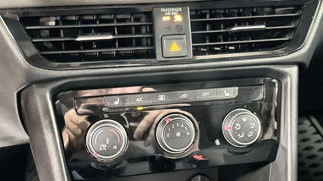2023 Volkswagen Taos SE 4Motion