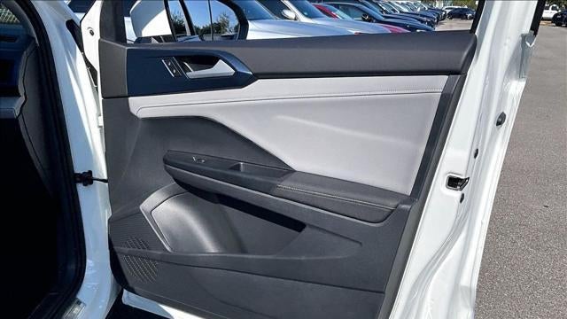 2024 Volkswagen Taos SE 4Motion