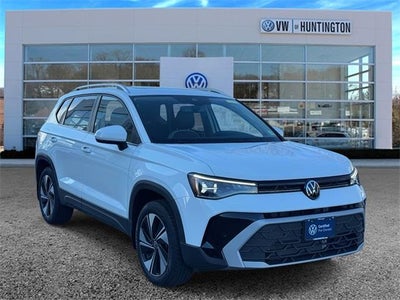 Photo of a 2025 Volkswagen Taos AWD SE 4motion 4DR SUV for sale
