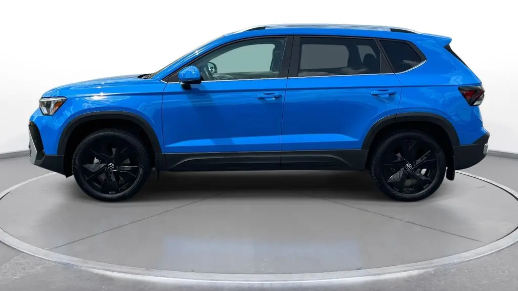 2025 Volkswagen Taos SE 4Motion
