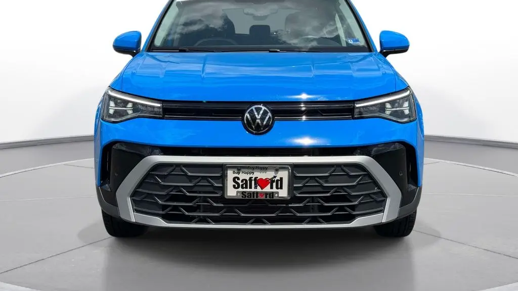 2025 Volkswagen Taos SE 4Motion