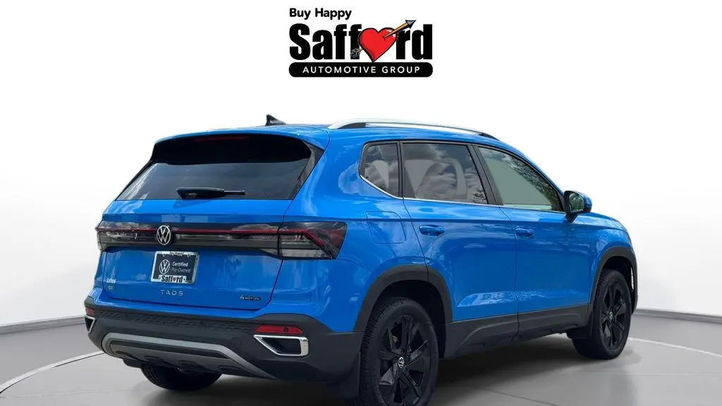2025 Volkswagen Taos SE 4Motion
