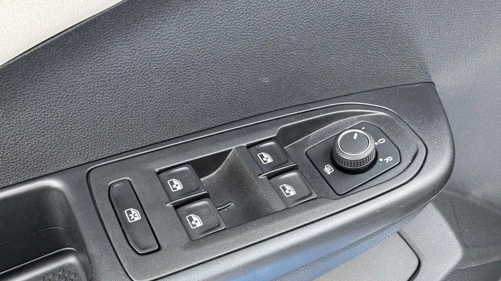 2025 Volkswagen Taos SE 4Motion