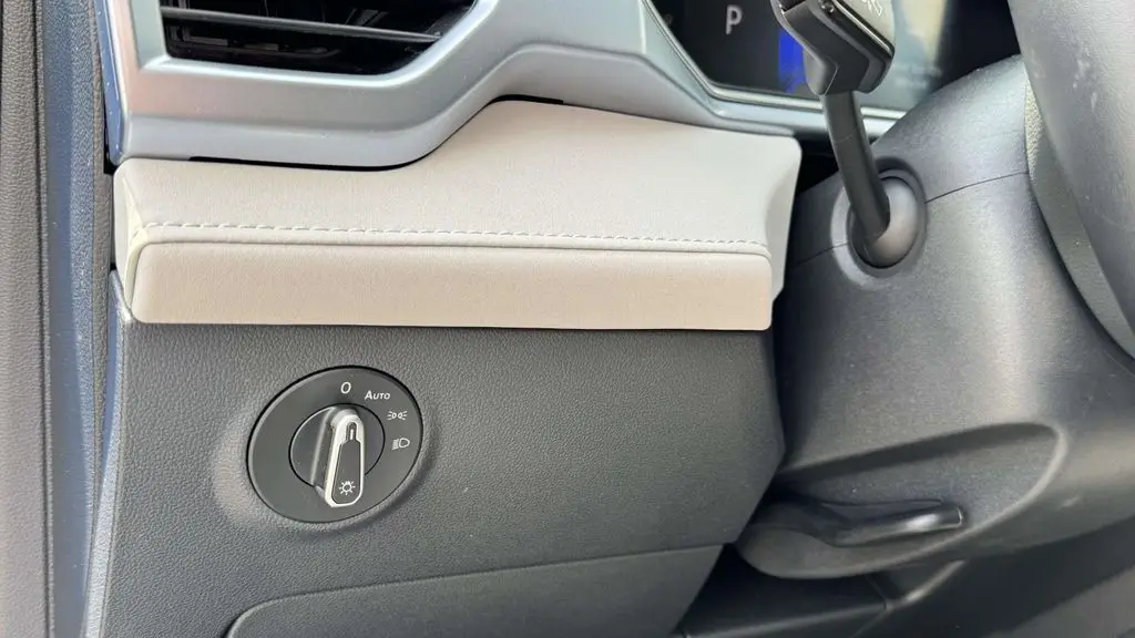 2025 Volkswagen Taos SE 4Motion