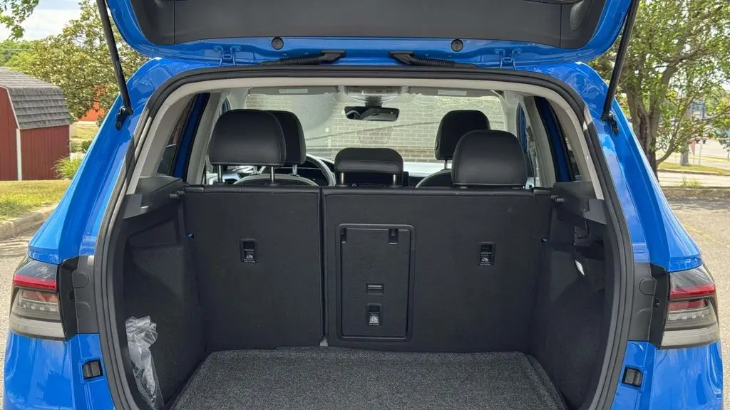 2025 Volkswagen Taos SE 4Motion