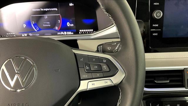 2025 Volkswagen Taos SE 4Motion