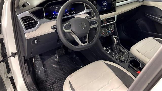 2025 Volkswagen Taos SE 4Motion