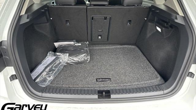 2025 Volkswagen Taos SE 4Motion