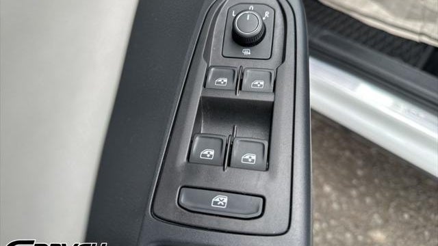 2025 Volkswagen Taos SE 4Motion