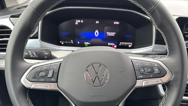 2025 Volkswagen Taos SE 4Motion