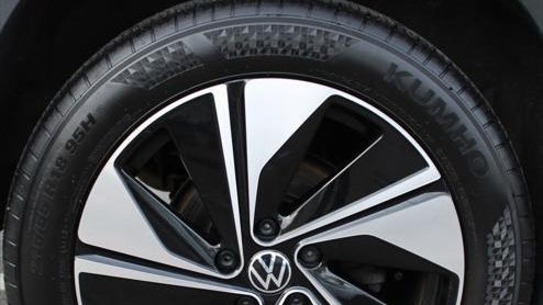 2024 Volkswagen Taos SE 4Motion