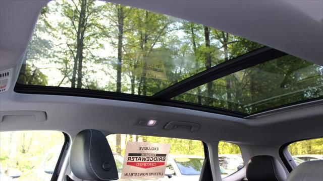 2024 Volkswagen Taos SE 4Motion