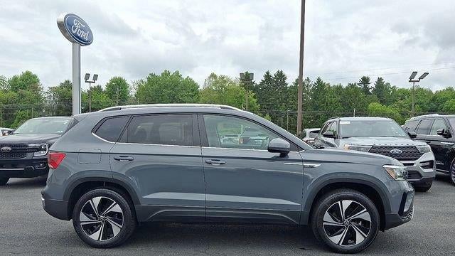 2024 Volkswagen Taos SE 4Motion