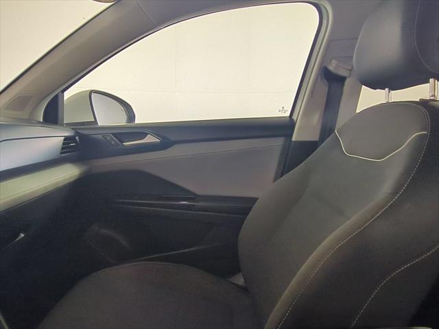 2024 Volkswagen Taos - $19,465
