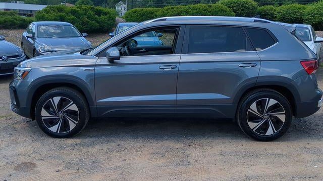 2024 Volkswagen Taos SE 4Motion
