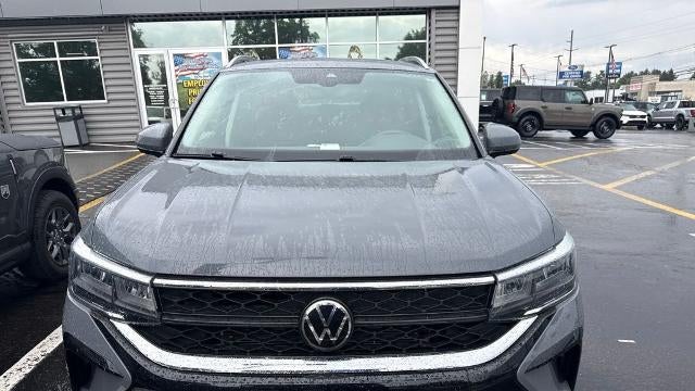 2023 Volkswagen Taos SE 4Motion
