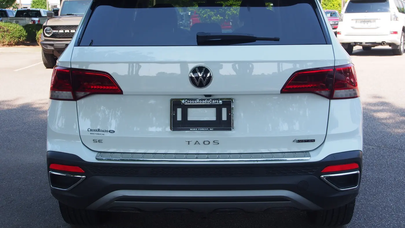 2023 Volkswagen Taos SE 4Motion