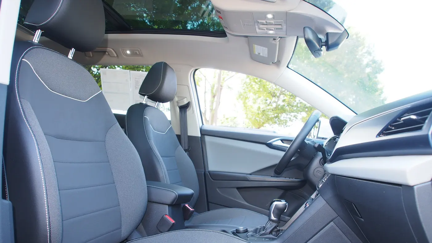 2023 Volkswagen Taos SE 4Motion