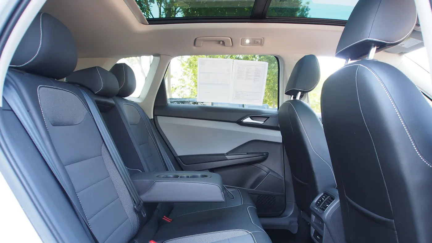 2023 Volkswagen Taos SE 4Motion