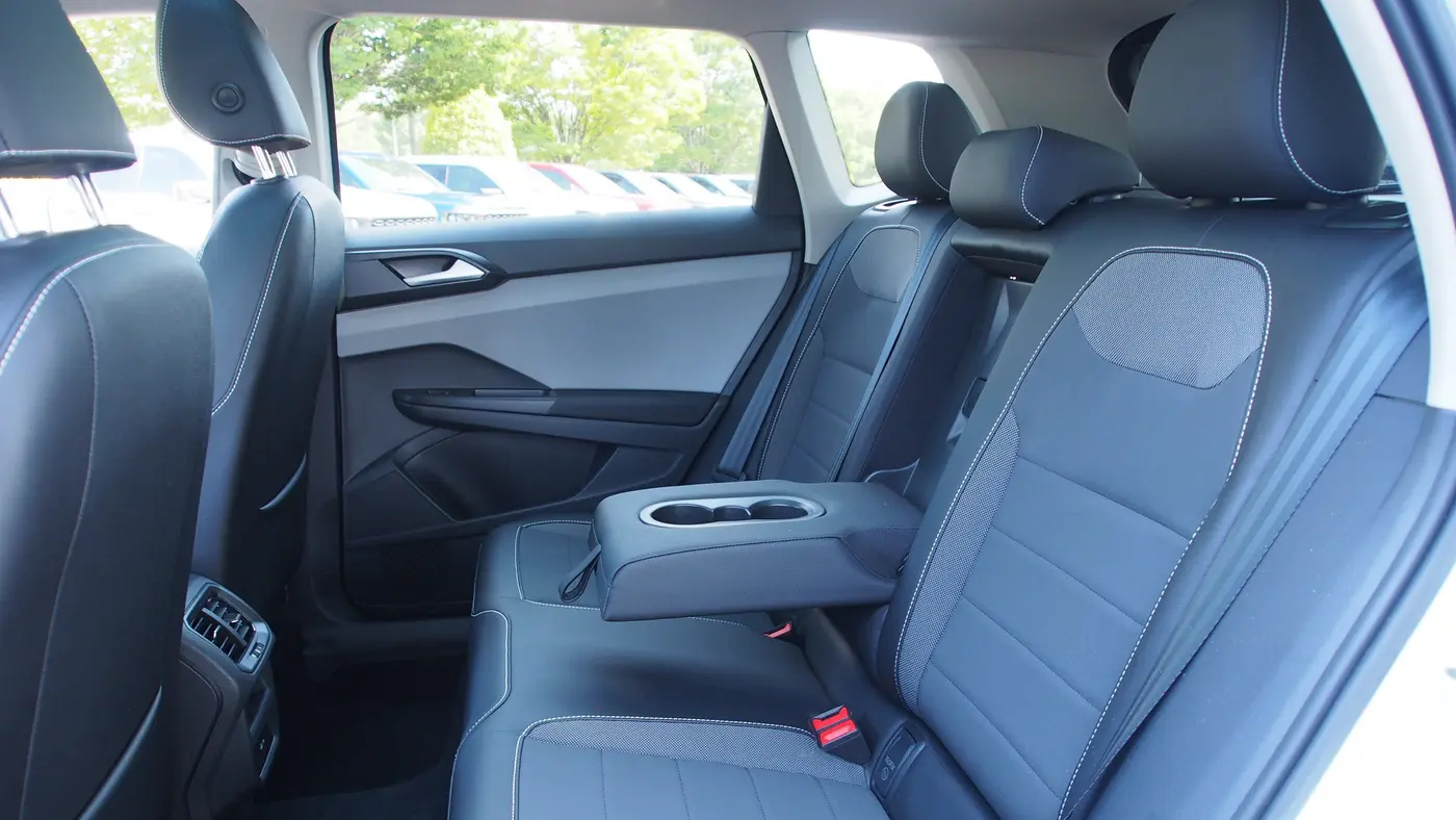 2023 Volkswagen Taos SE 4Motion