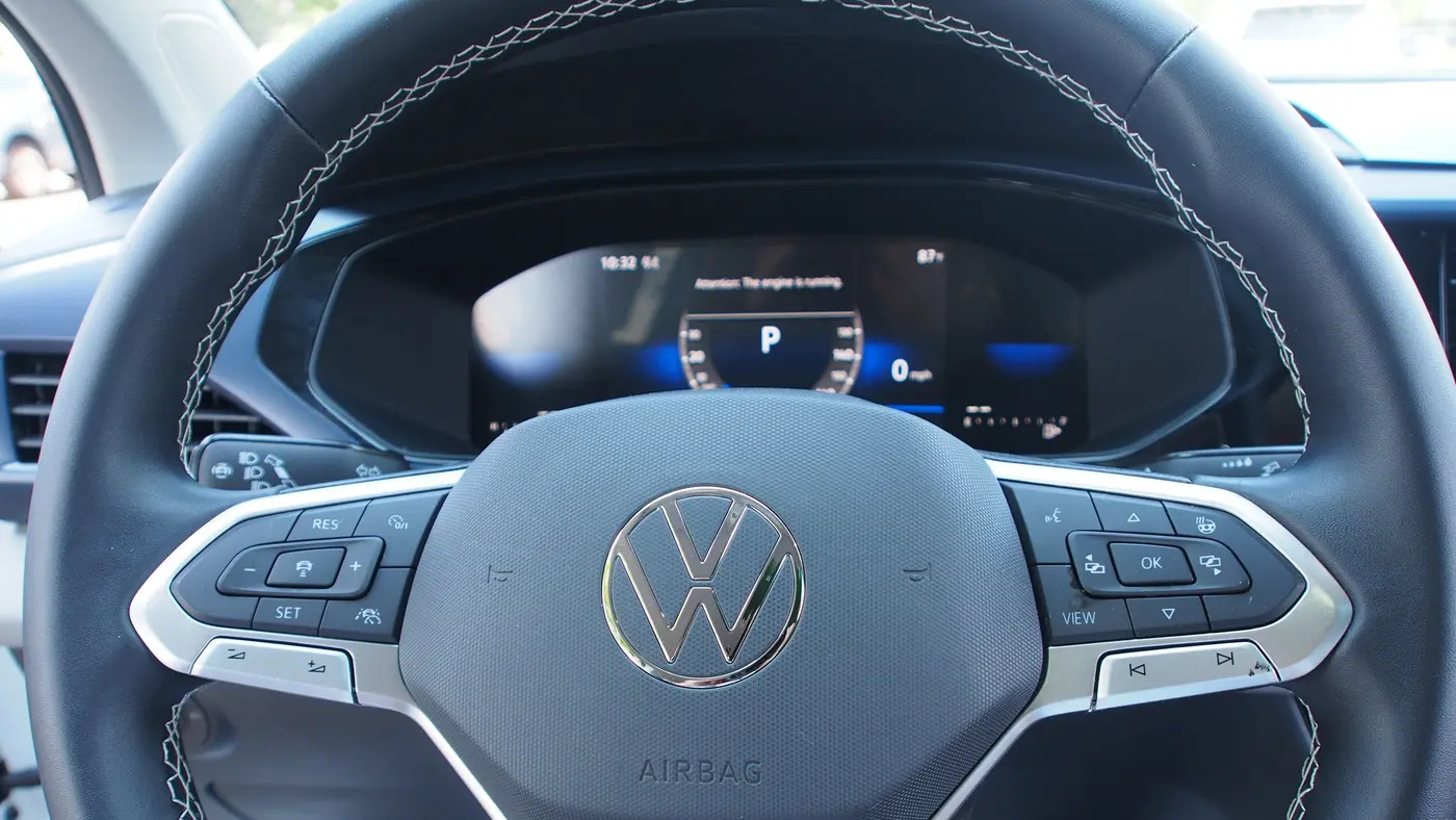 2023 Volkswagen Taos SE 4Motion