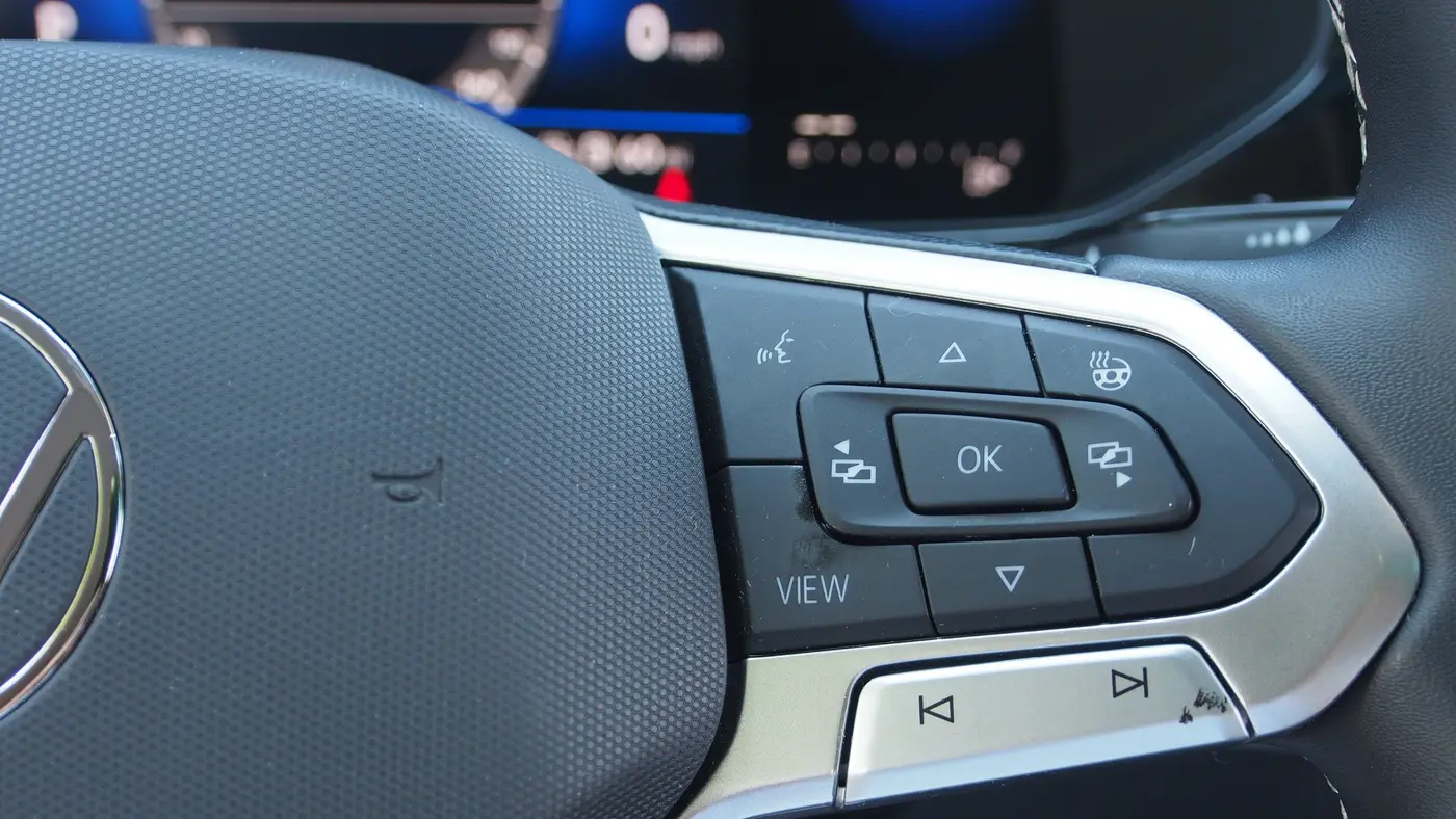 2023 Volkswagen Taos SE 4Motion