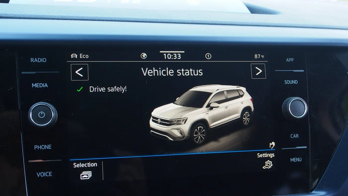 2023 Volkswagen Taos SE 4Motion