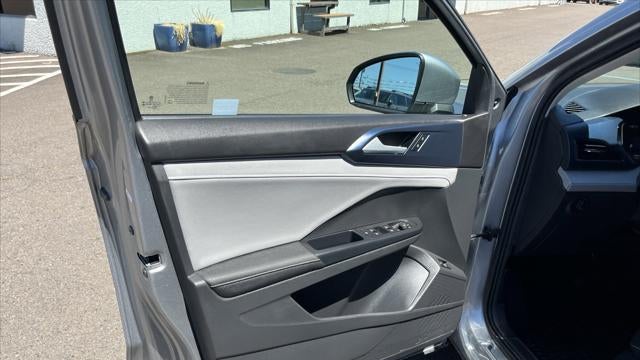 2024 Volkswagen Taos SE 4Motion