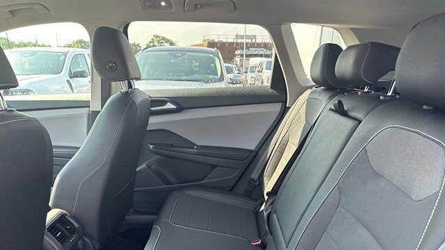 2024 Volkswagen Taos SE 4Motion
