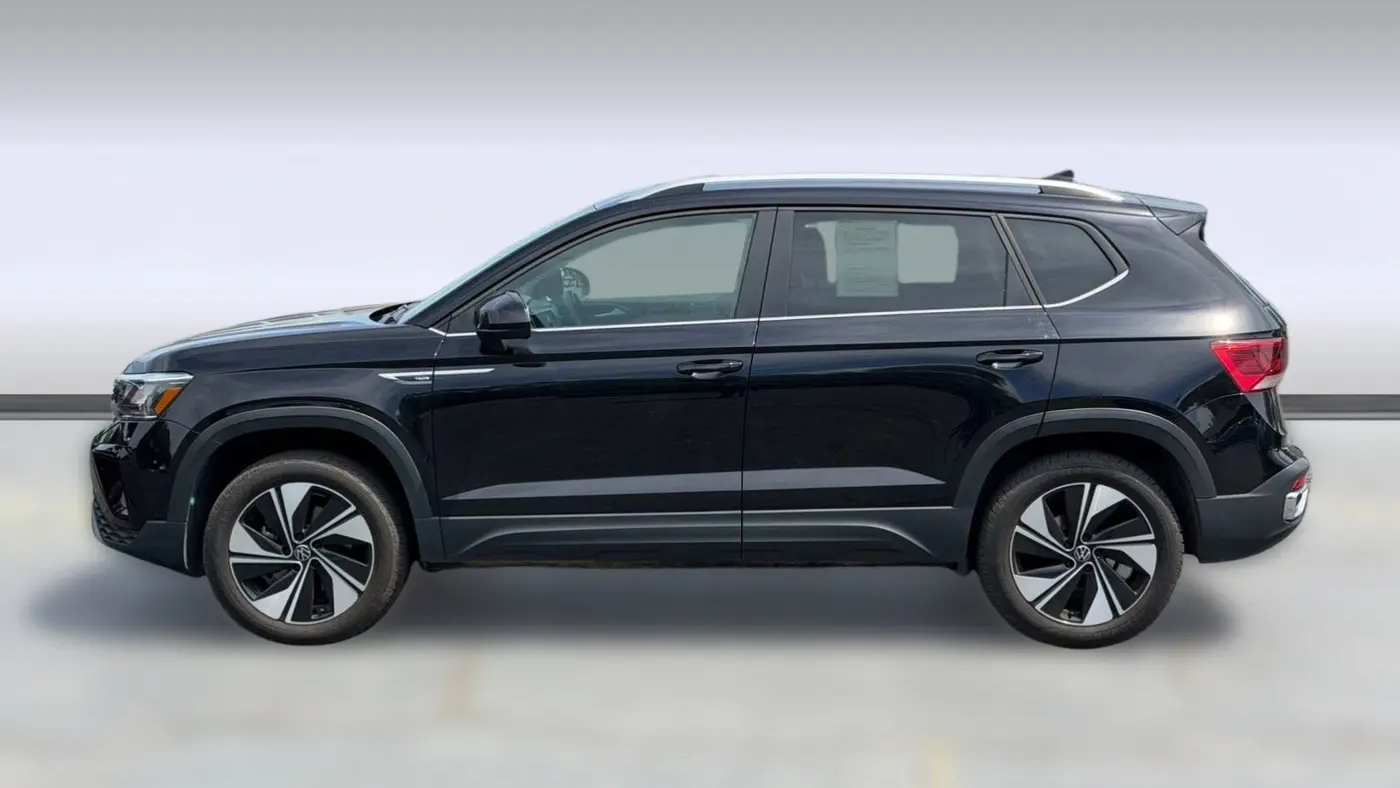 2024 Volkswagen Taos SE 4Motion