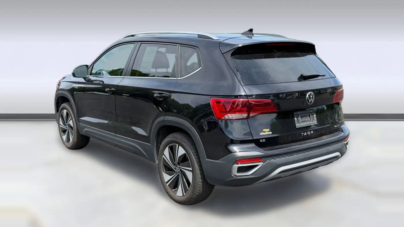2024 Volkswagen Taos SE 4Motion