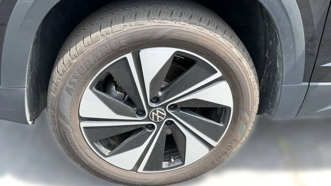 2024 Volkswagen Taos SE 4Motion