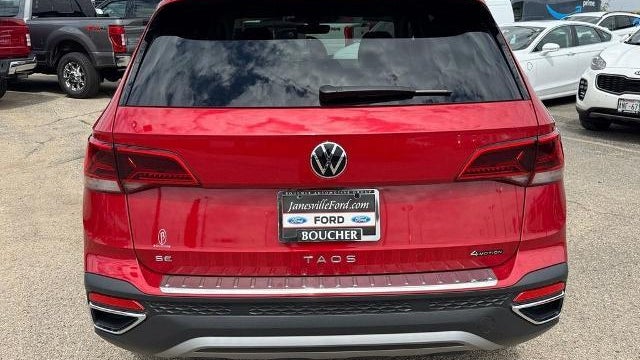 2024 Volkswagen Taos SE 4Motion