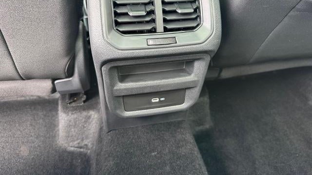2024 Volkswagen Taos SE 4Motion
