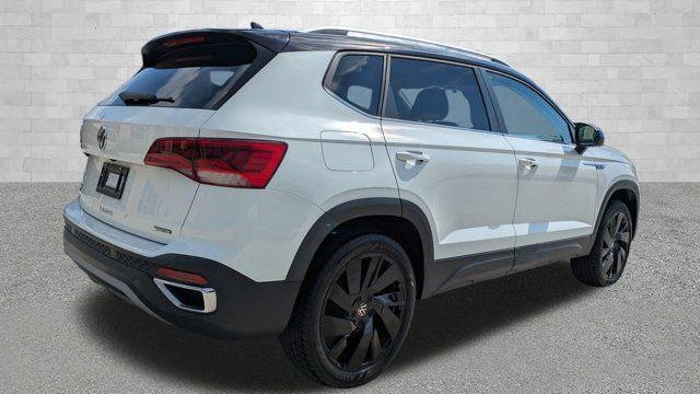 2024 Volkswagen Taos SE 4Motion