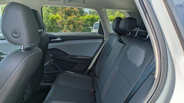 2024 Volkswagen Taos SE 4Motion