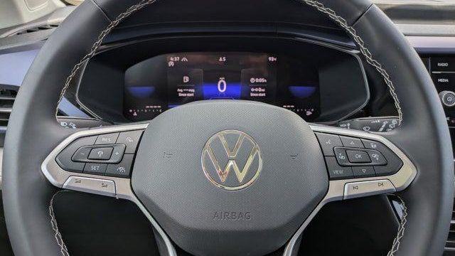 2024 Volkswagen Taos SE 4Motion