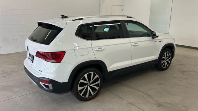 2022 Volkswagen Taos SE 4Motion