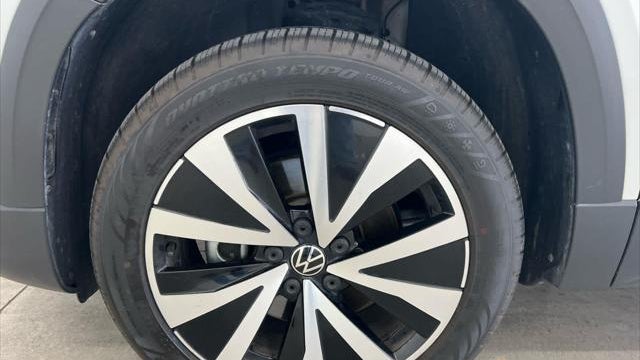 2022 Volkswagen Taos SE 4Motion