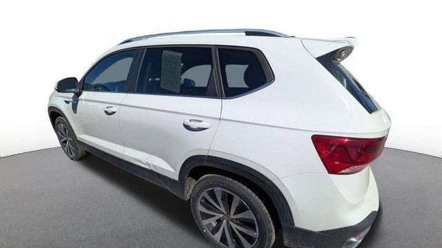 2022 Volkswagen Taos SE 4Motion