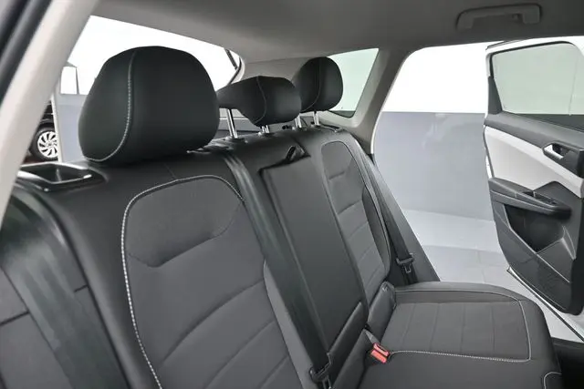 2022 Volkswagen Taos - $19,295