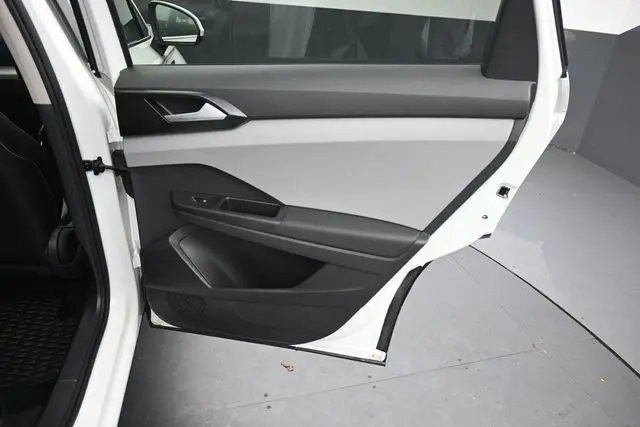 2022 Volkswagen Taos - $19,295