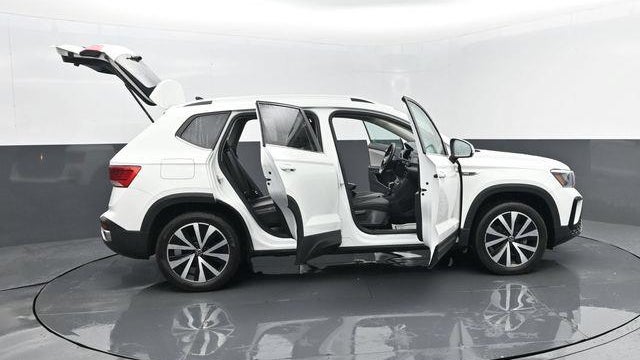 2022 Volkswagen Taos SE 4Motion